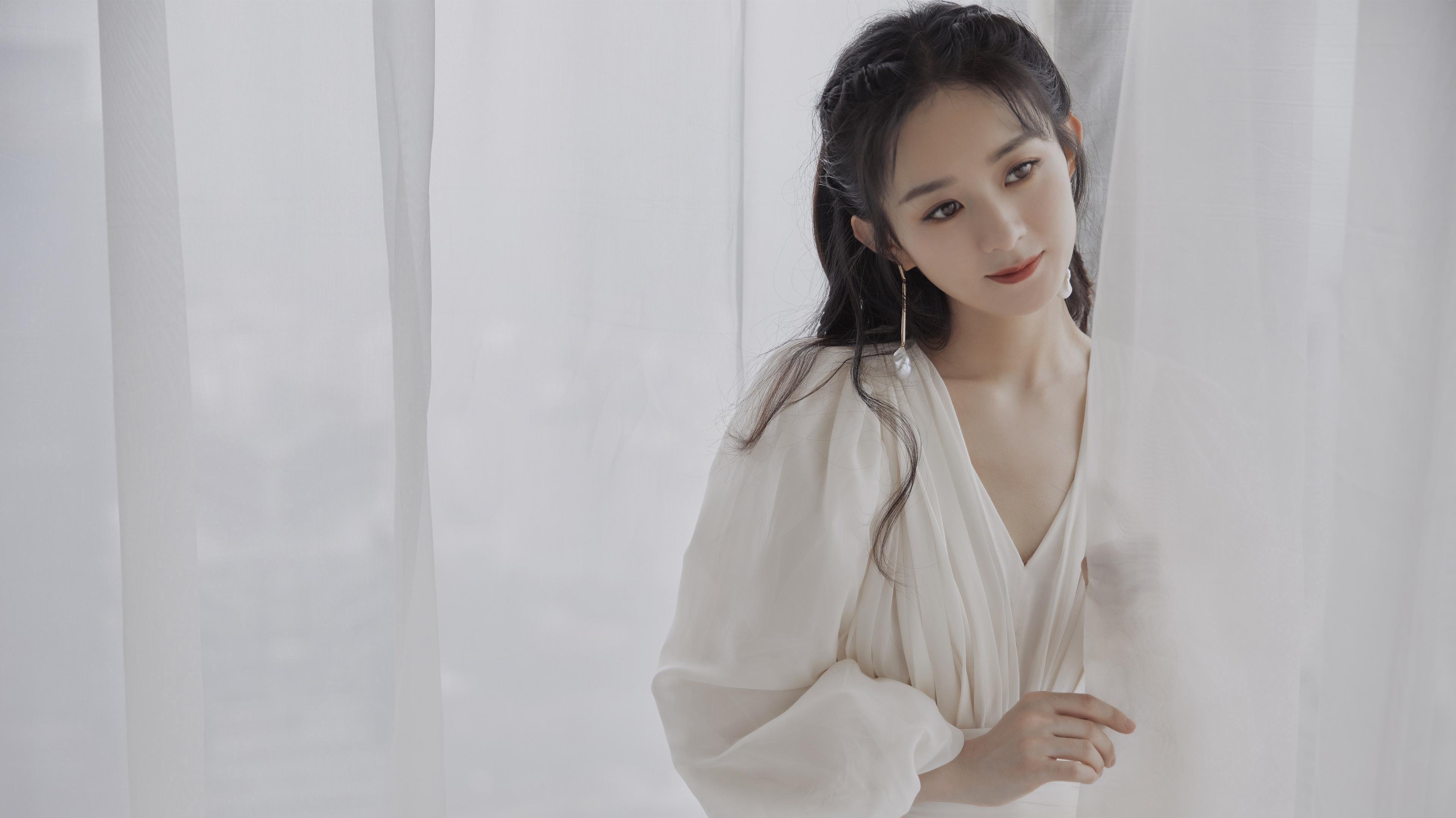 开云真人-_全景天幕运动秀：光影雕塑之间的运动盛宴_，全景天幕夏天会不会很晒